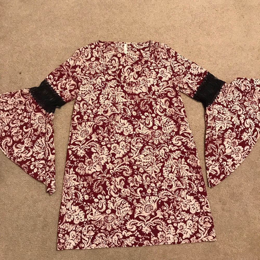 Vneck boutique dress